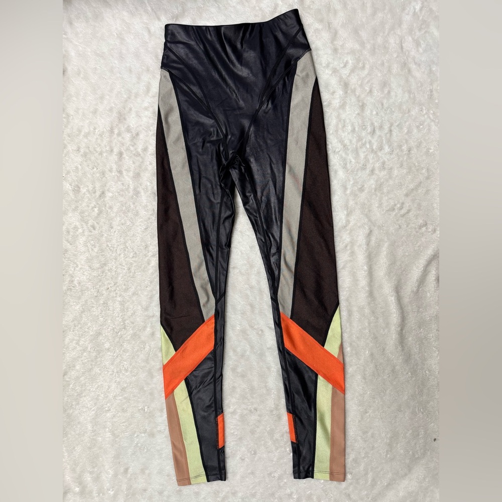 P.E Nation SUPERSTAR LEGGING IN BLACK - Picture 5 of 14